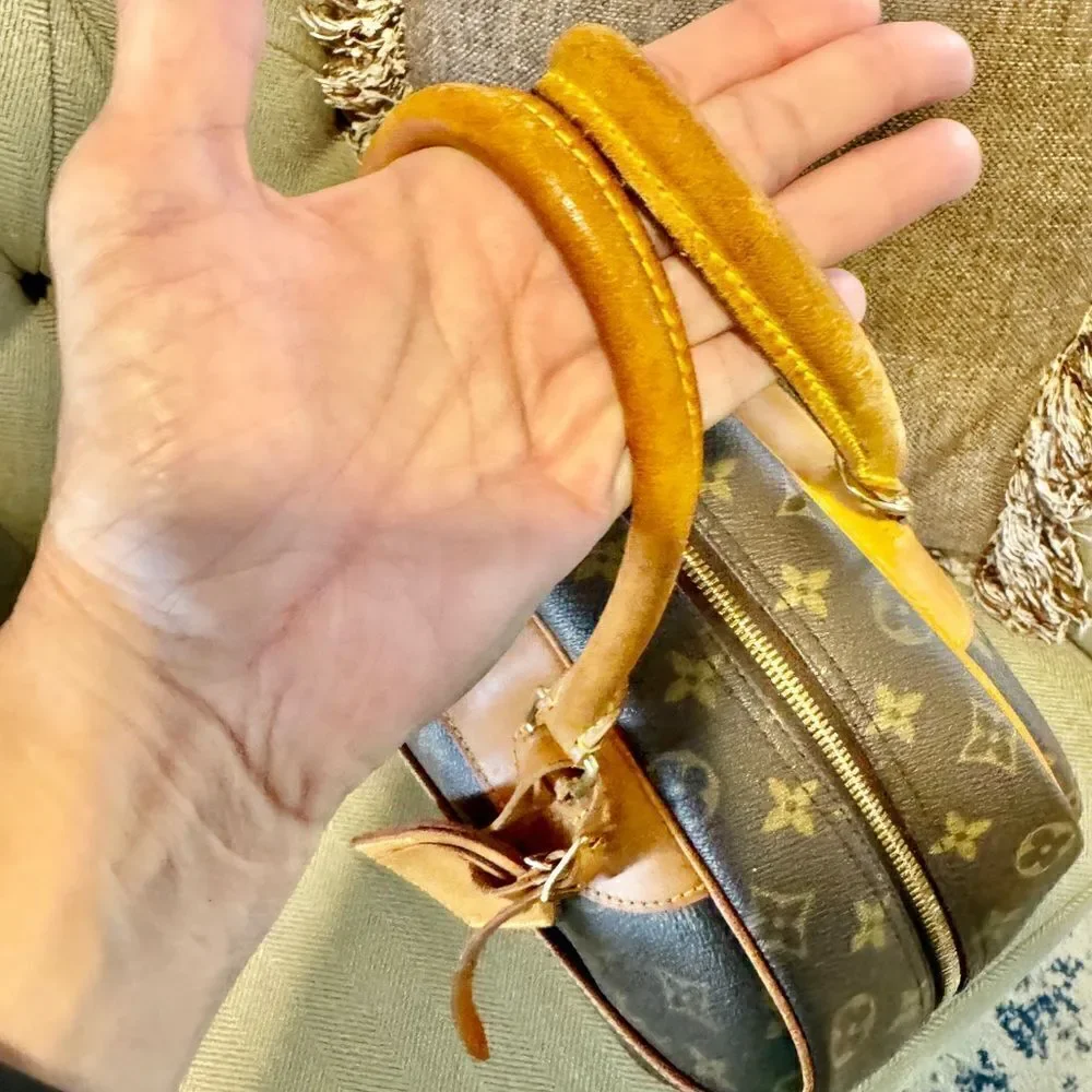 LOUIS VUITTON MONOGRAN TROUVILLE IN EUC